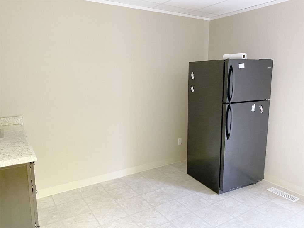 NEWLY REMODELED MEDICAL &/OR OFFICE SPACE: 800 SE 181st Ave, Portland, OR 97233